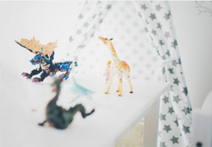 A picture containing indoor, cake, table, small

Description automatically generated